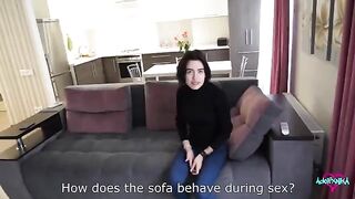 The pretty realtor cheats on her husband with a client in 4K
