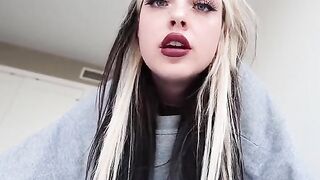 Girlfriend’s persuasive facial for you to enjoy