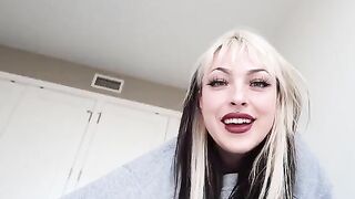 Girlfriend’s persuasive facial for you to enjoy