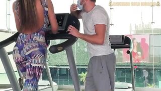 Colombian girl with bubble ass gets banged in gym