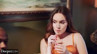 A seductive woman is able to concentrate the attention of her lover completely