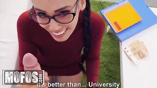 Nerdy Jordi fucked hot chick Andreina DeLuxe for cash