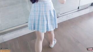 A Chinese girl met a boy and had sex on vacation, showcasing passion
