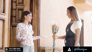 The flower shop owner wants to finger her crush’s pussy