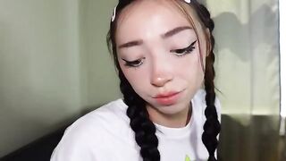 Stepsister twerks and rides before parents come home in this hot vid