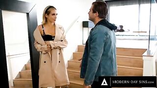 Aiden Ashley gets her cunt smashed by furious boyfriend in a rough session