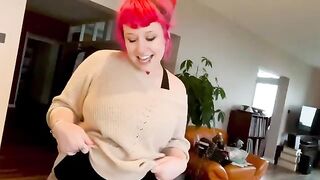 Proxy Paige gets her asshole gapped while cooking