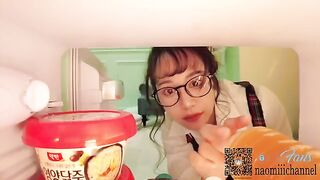 Drunk Asians are having fun on a date
