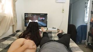I fucked a pretty girl gamer with big tits, it was awesome