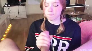 Student gently sucks her boyfriend's dick and receives a lot of sperm on her tongue