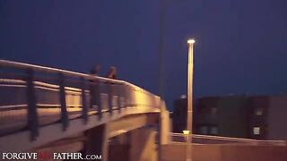 Hot Indian model gets creampied after deepthroating a stranger’s cock