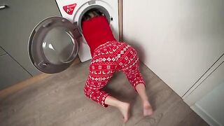 A step mom gets stuck in the washing machine and the stepson takes advantage of the situation