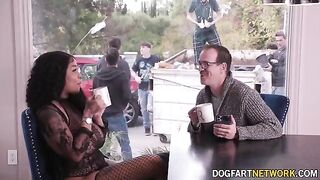 Ebony babe Paris The Muse gets her mouth full of BBCs