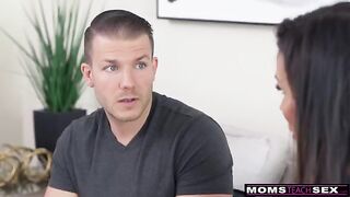 Shay Sights seduces her stepson in a taboo encounter - S18:E4