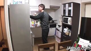 Amina Kiuchi let her friend push his cock in her pussy and cum inside