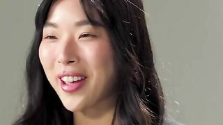 Korean teen Elle Lee shows how women orgasm through solo masturbation