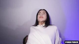 Young slut Matty achieves intense squirting orgasms in this vid