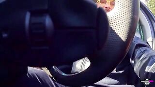 Amateur cock sucking with nonsensical Italian dialogues