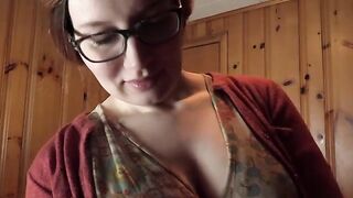 You need to pose for Bettie Bondage, and she’ll make you cum