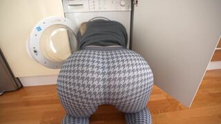 My stepsister got stuck in the washing machine, so I fucked her
