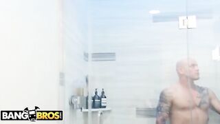 Derrick Pierce fell for sexy step sister Mia Malkova’s trap