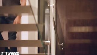Lauren, an anal-obsessed housewife, gets a taste of BBC in this steamy MILFY scene