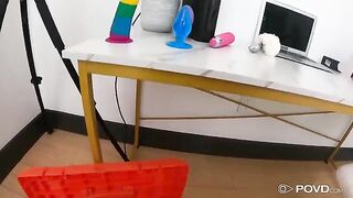 The camgirl Keira Heart spreads her legs for a big and lucky cock