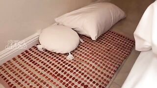 My sister's best friend and I share a bed, it's awkward - PPRN