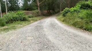 A beautiful girl and I have sex in the middle of nature, it's amazing!