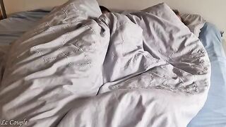 A man pushed his dick into the wife’s pussy to wake her up