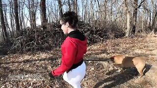 A sexy wife in yoga pants shows off her big ass outdoors
