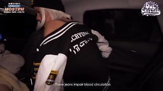 A hot chick has sex in the car for lack of money