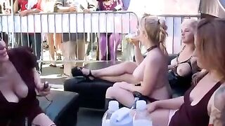 The man fucking a girl right on the street, without hiding anything