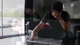The police caught a thief and fucked her with Jacqueline Taylor