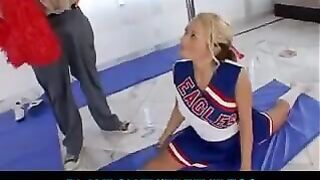 A flexible gymnast has awesome sex while sitting on twine