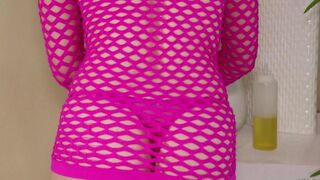 Massage finished with a blowjob and a cumshot full of sperm in the mouth