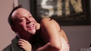 I caught my girlfriend with someone else and decided to enjoy the moment