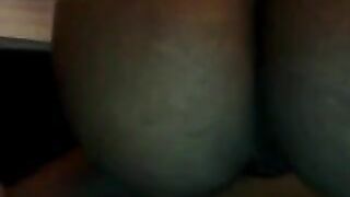 The girl in the chat tried to show her beautiful big ass
