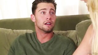 A masseur screwed a blonde girl at the massage session