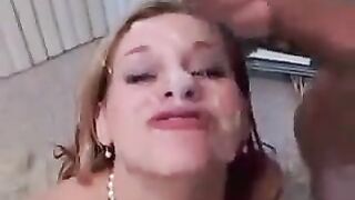 Guy rewards his girlfriend with a sperm face after blowjob