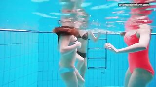 Bikini girls photographed by a hidden camera underwater