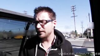 A cunning guy found a way out of divorce trouble with some steamy trickery