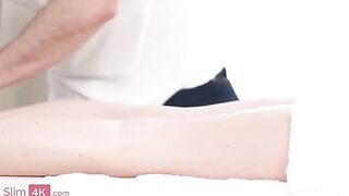 The masseur with a chiseled body seduced his client