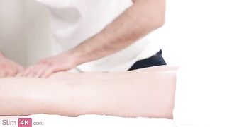 The masseur with a chiseled body seduced his client
