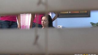 A couple has sex right in the college dormitory, no one forbids