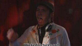 A young girl is having sex in the night club