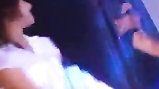 Girls became drunk and started to shake their ass in the nightclub