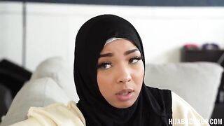 The girl lost her phone, but found a new pleasure in this video