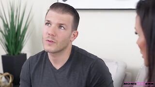 I'm crazy about my stepmom's sex skills
