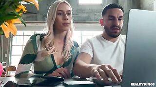 A beautiful woman is fucking with her lover on the couch at home